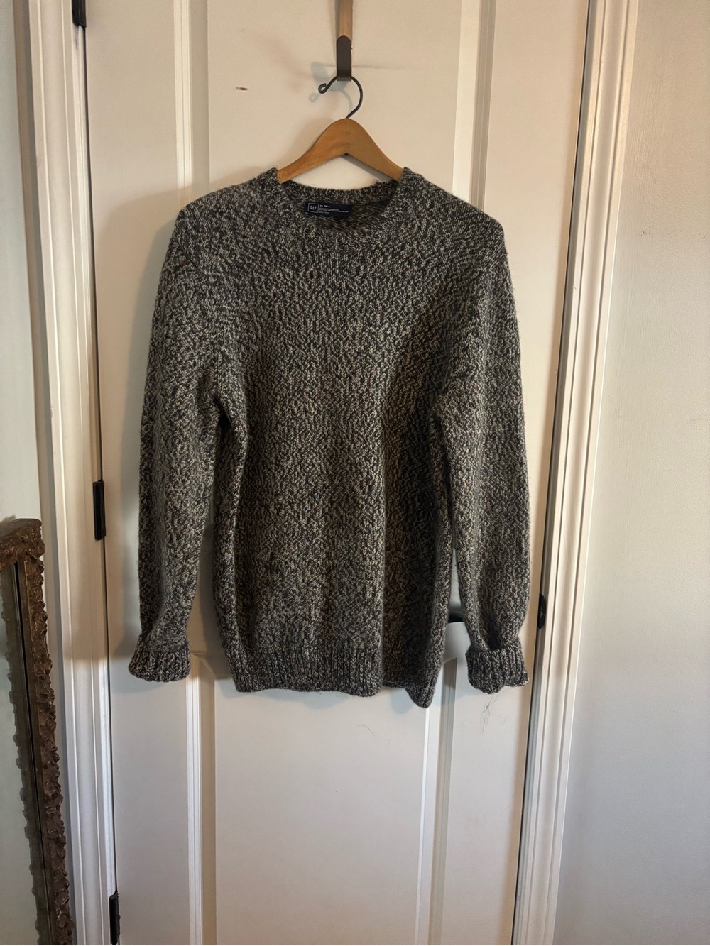 GAP Men's Gray Marled Crewneck Sweater